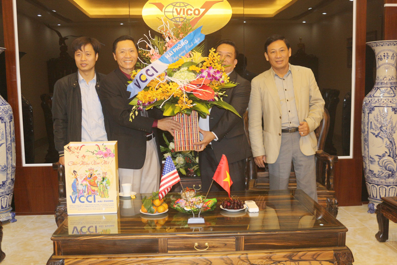 Đại gia đình Vico mừng sinh nhật Tổng Giám đốc Nguyễn Mộng Lân