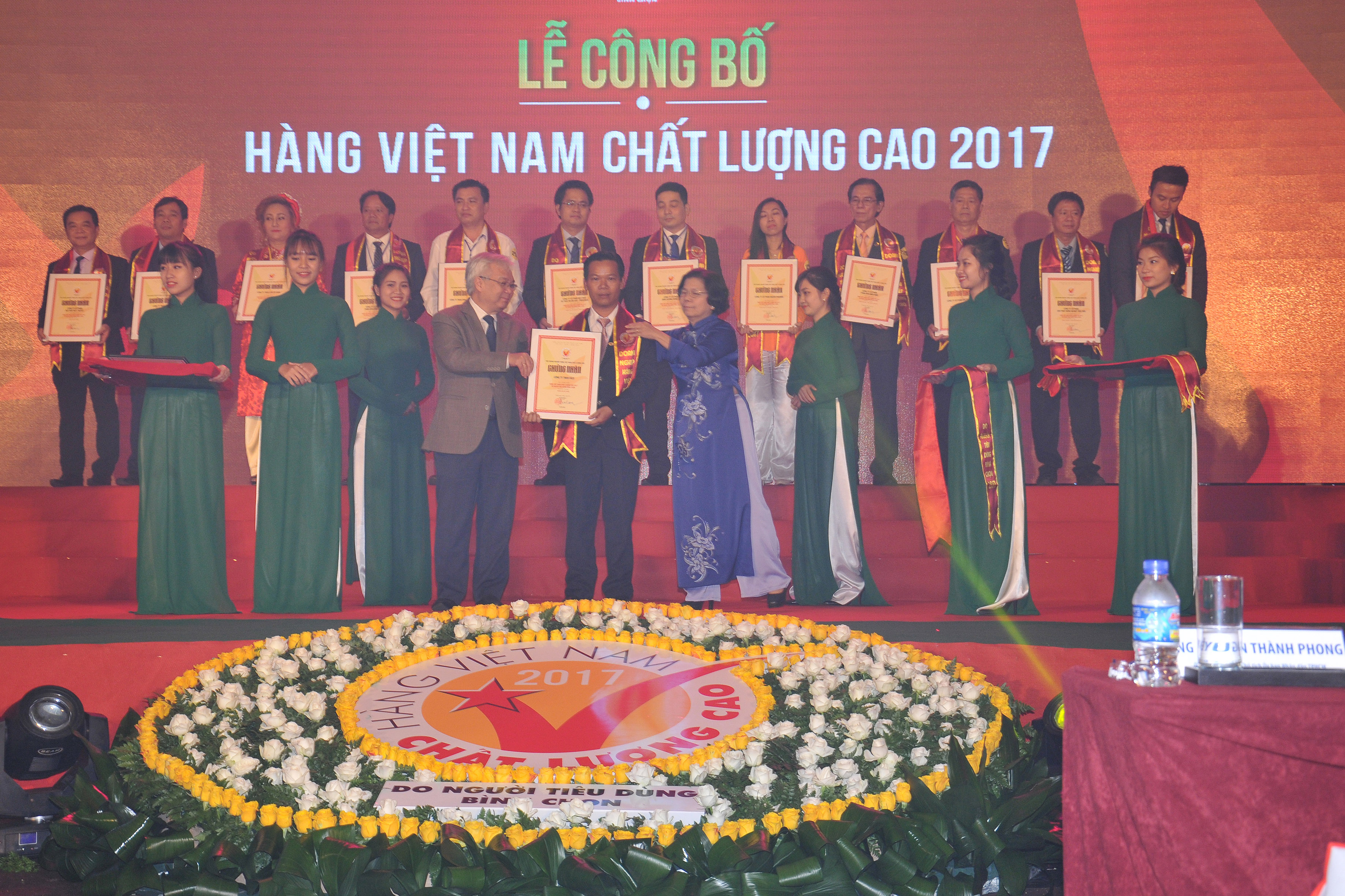 Công ty VICO vinh dự được nhận danh hiệu Hàng Việt Nam Chất lượng cao 2017